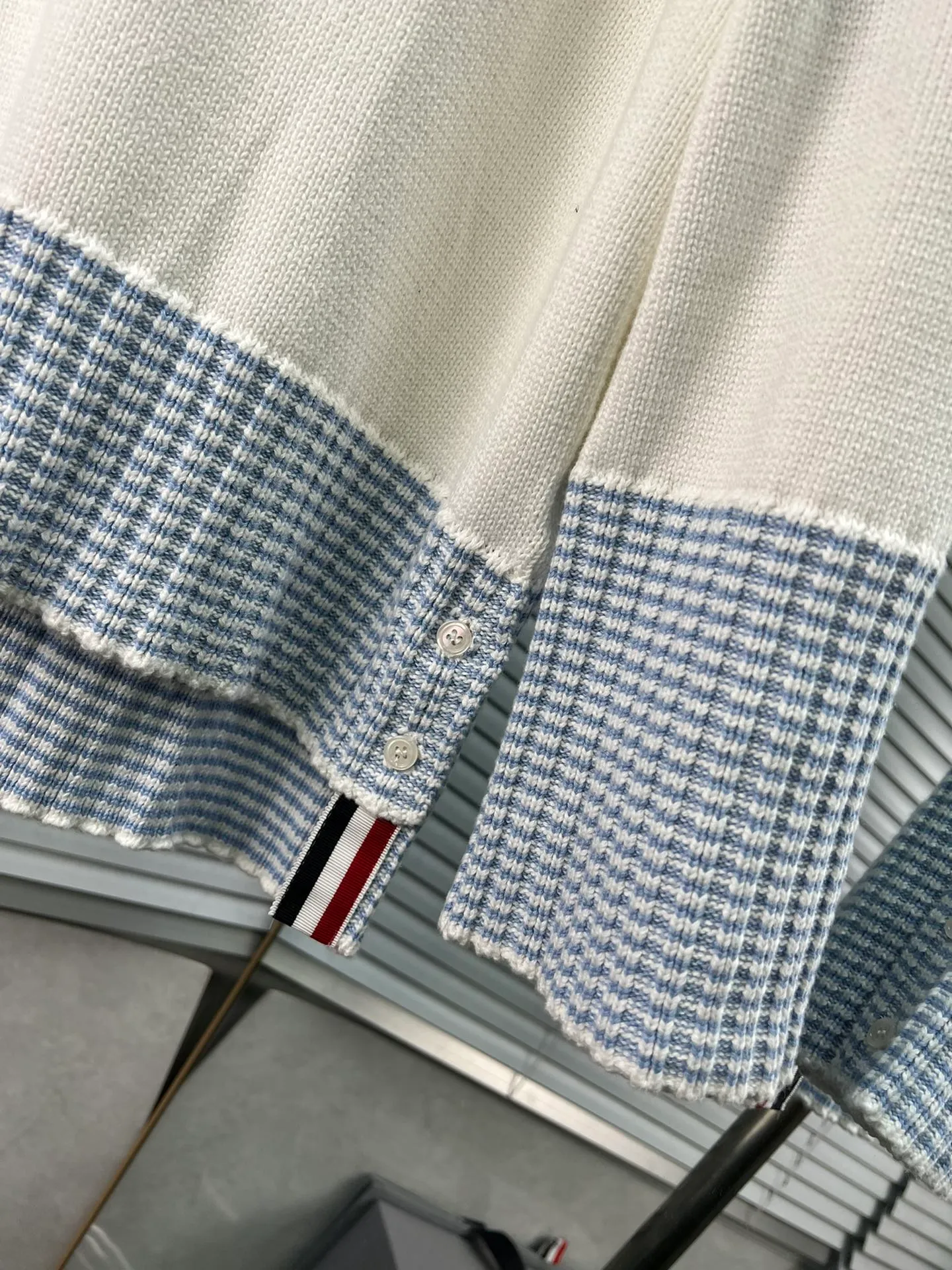 THOM BROWNE🇳🇱 ｜ OS Same Style OS 42 ， ， 。 ， ， ， ， ， ， Series Size：0.1.2 Color: Gray White